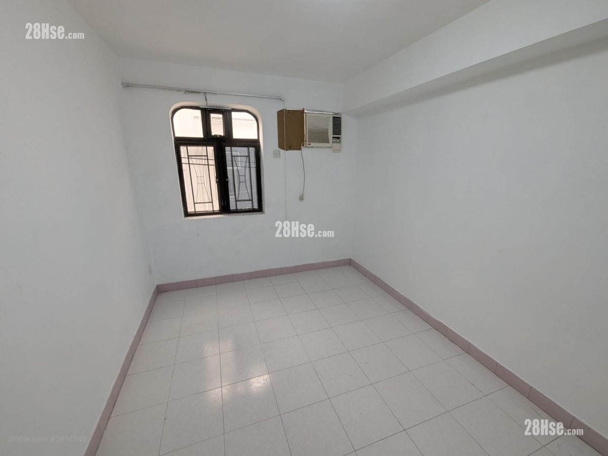 村屋 租盤 3 房 , 1 浴室 700 平方呎