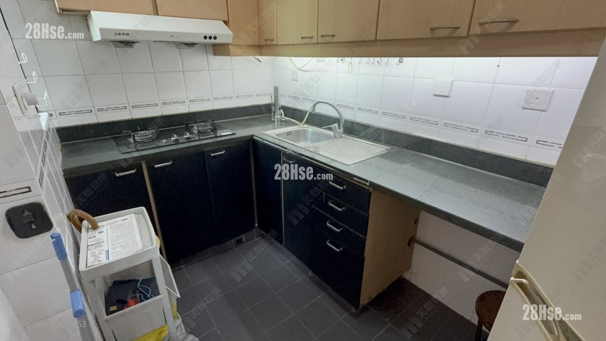 Highland Park Sell 2 Bedrooms , 1 Bathroom 481 ft²