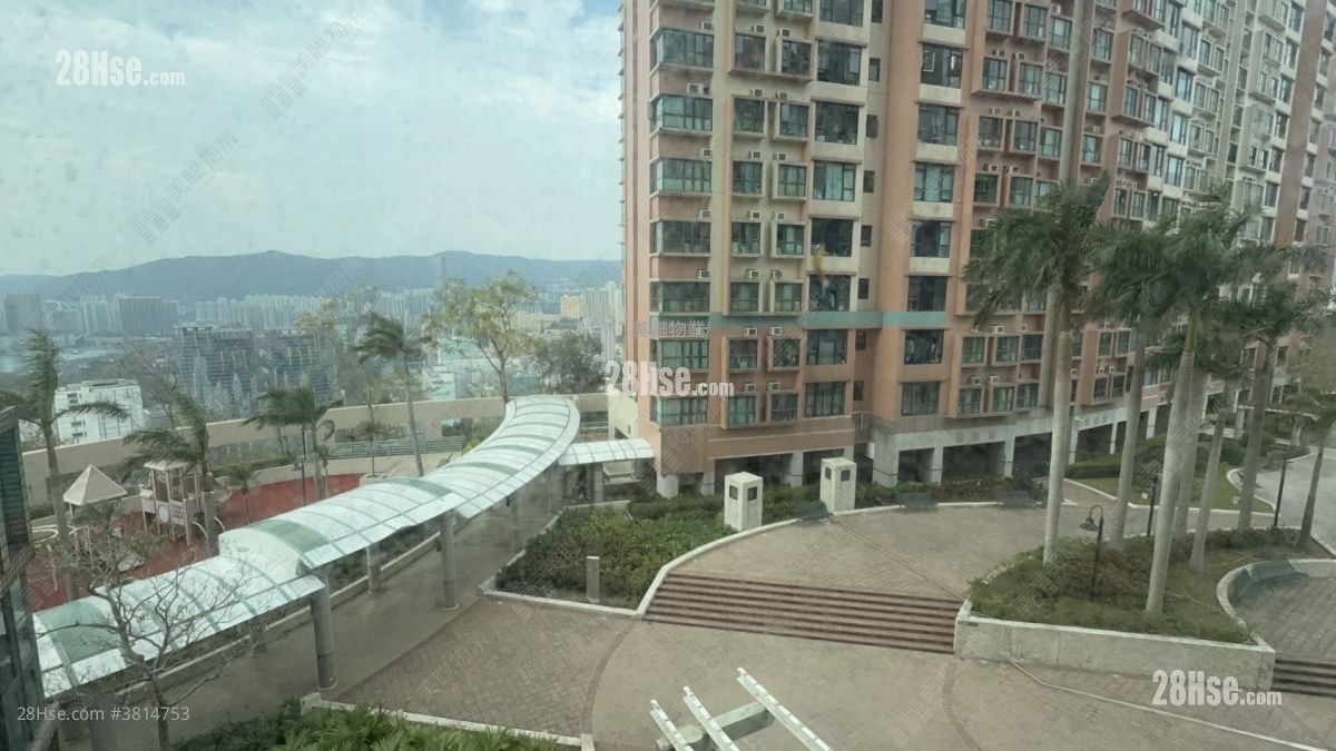 Highland Park Sell 2 Bedrooms , 1 Bathroom 481 ft²