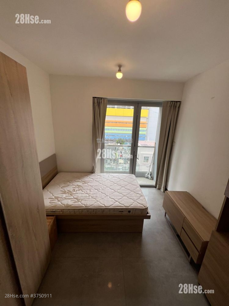 Ava62 Sell Studio , 1 Bathroom 173 ft²