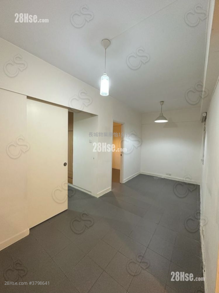 King's House Sell 2 Bedrooms , 1 Bathroom 424 ft²