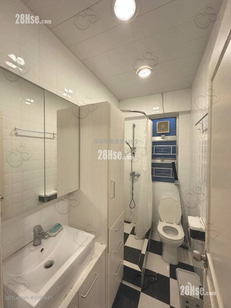 King's House Sell 2 Bedrooms , 1 Bathroom 424 ft²