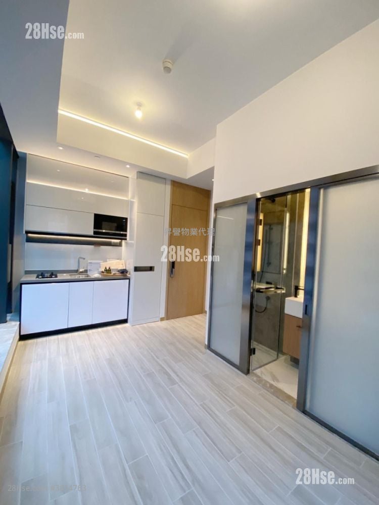 The Vantage Rental Studio , 1 Bathroom 218 ft²