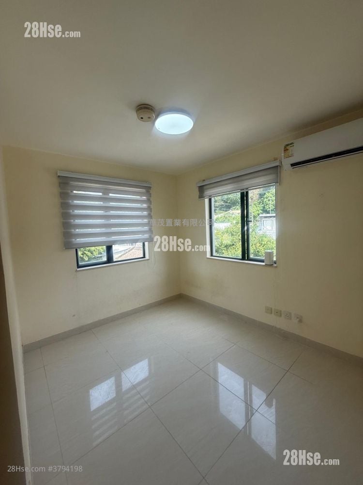 村屋 租盘 3 房 , 1 浴室 630 平方尺