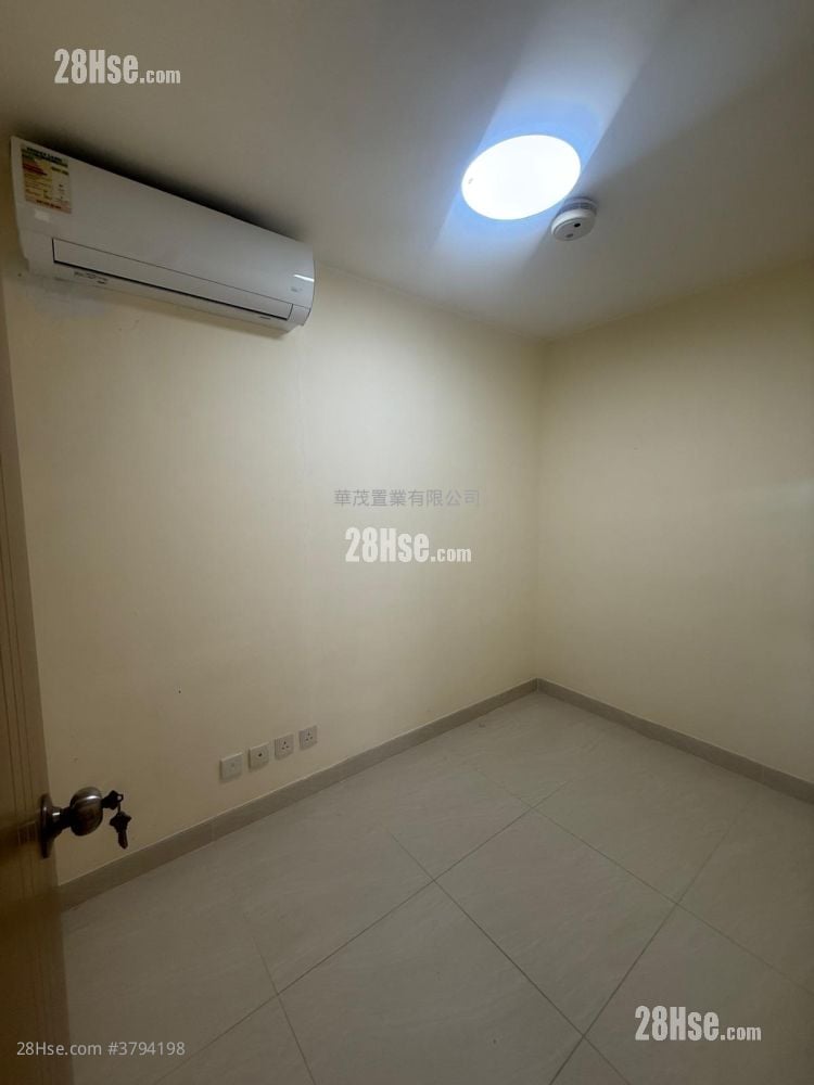 村屋 租盘 3 房 , 1 浴室 630 平方尺