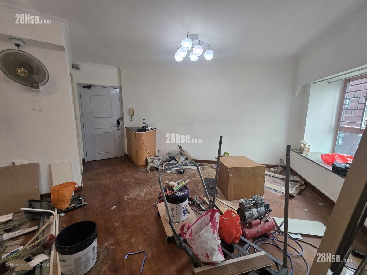 蔚翠花园 租盘 3 房 , 2 浴室 716 平方尺