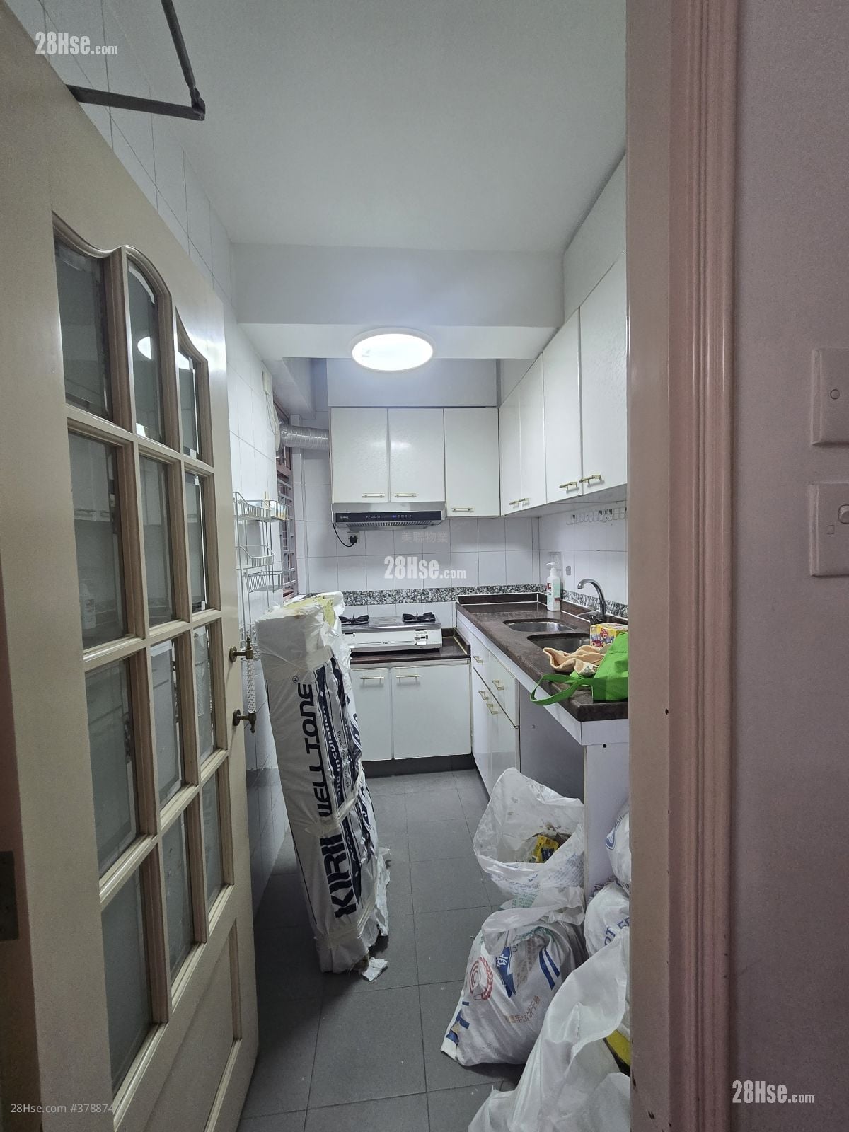 蔚翠花园 租盘 3 房 , 2 浴室 716 平方尺