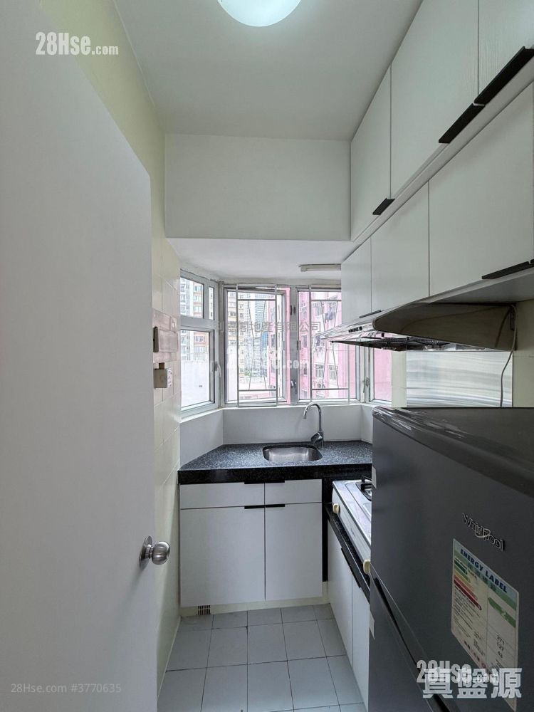 海怡花园 售盘 2 房 , 1 浴室 401 平方尺