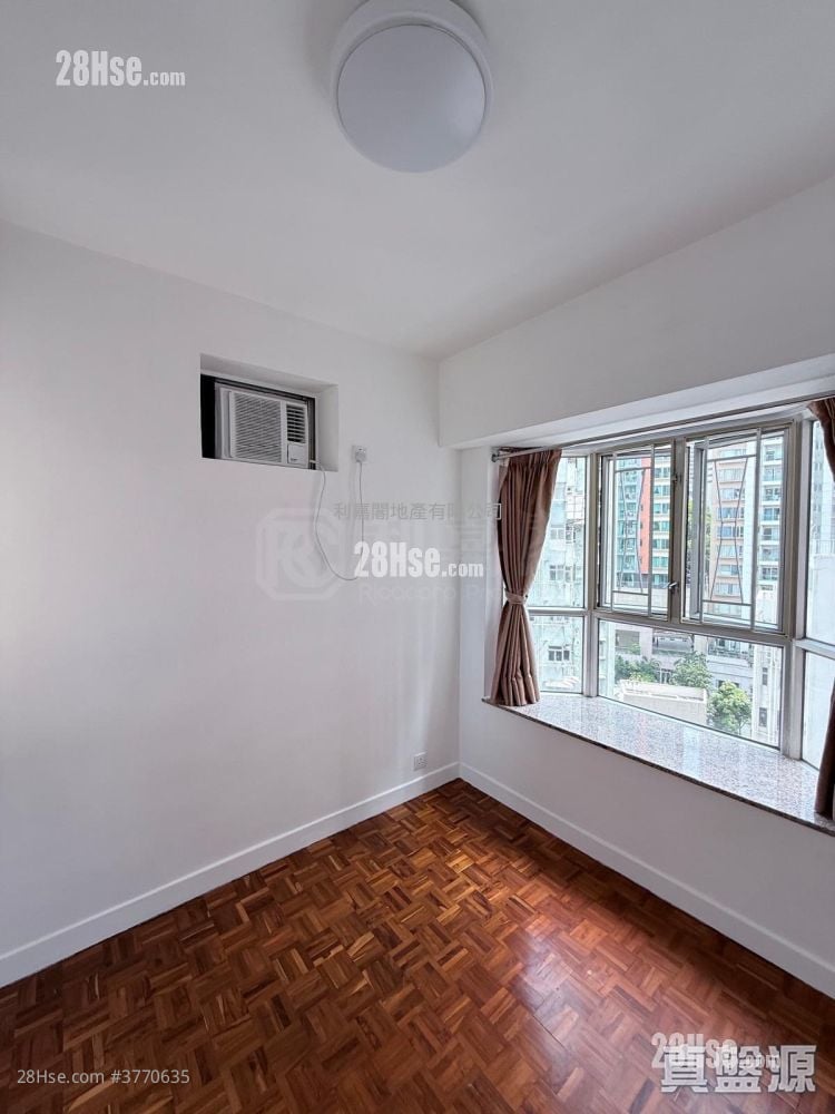 海怡花园 售盘 2 房 , 1 浴室 401 平方尺