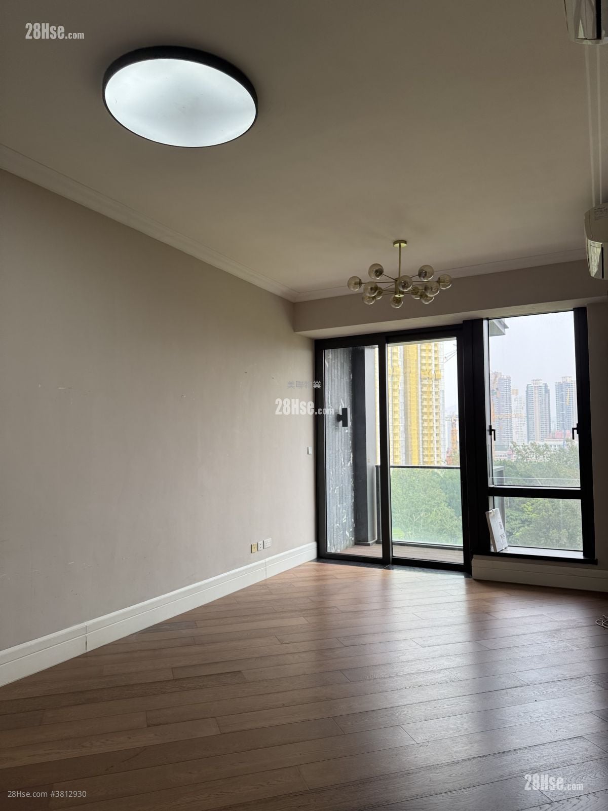 厅: 高尔夫御苑 租盘 3 房 , 3 浴室 967 平方尺