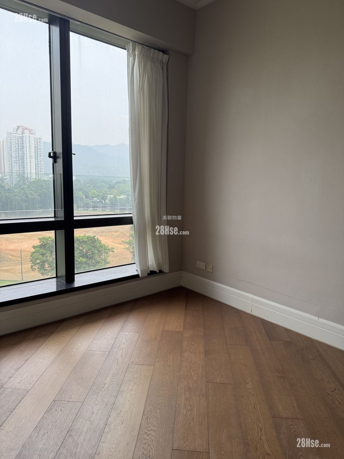 睡房 1: 高尔夫御苑 租盘 3 房 , 3 浴室 967 平方尺