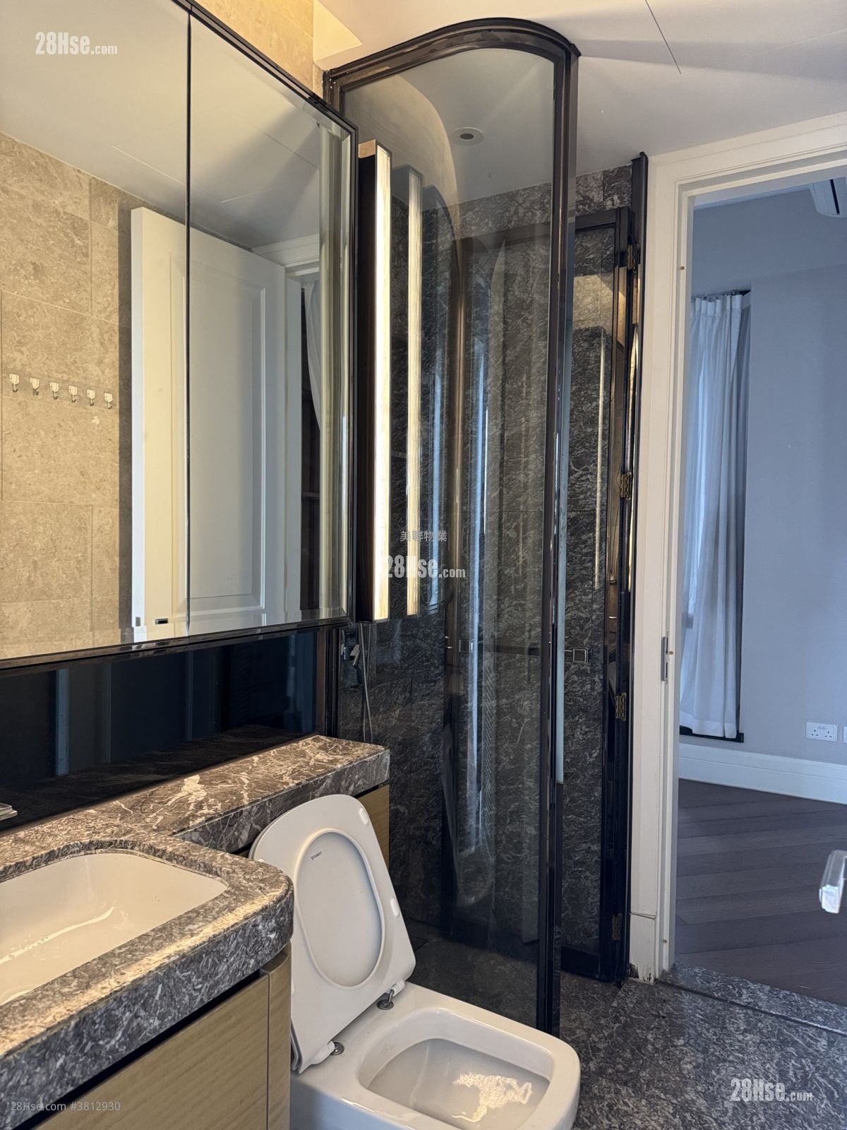 浴室: 高尔夫御苑 租盘 3 房 , 3 浴室 967 平方尺