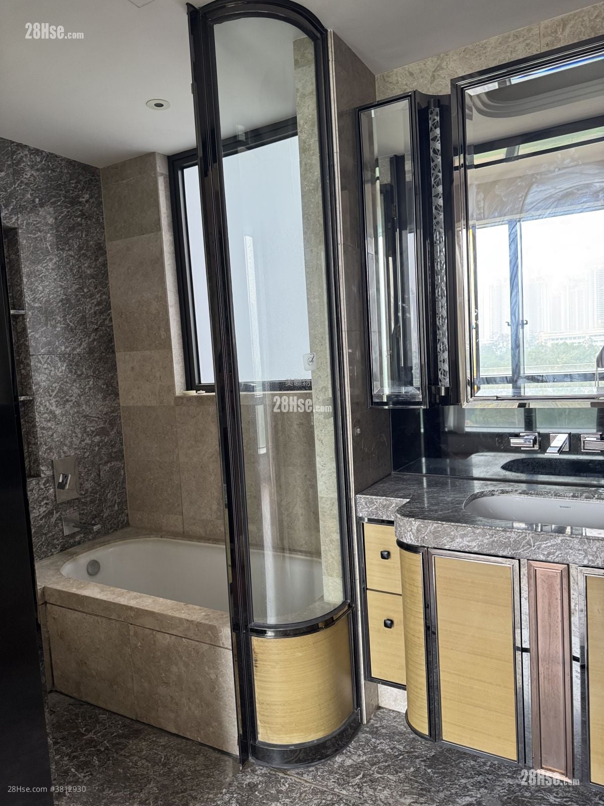 浴室: 高尔夫御苑 租盘 3 房 , 3 浴室 967 平方尺