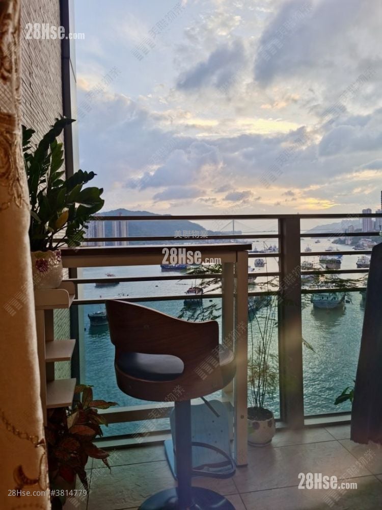 Ocean Pride Sell 4 Bedrooms , 2 Bathrooms 1,162 ft²