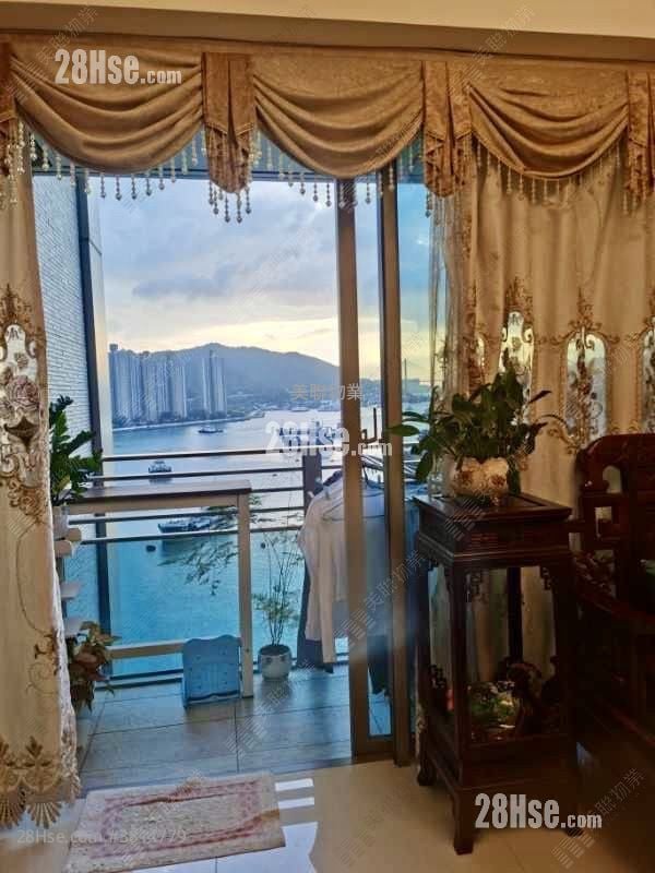 Ocean Pride Sell 4 Bedrooms , 2 Bathrooms 1,162 ft²