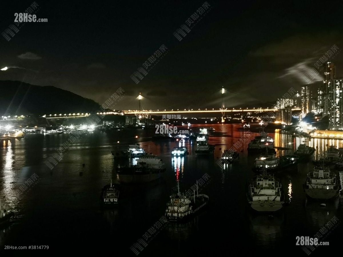 Ocean Pride Sell 4 Bedrooms , 2 Bathrooms 1,162 ft²