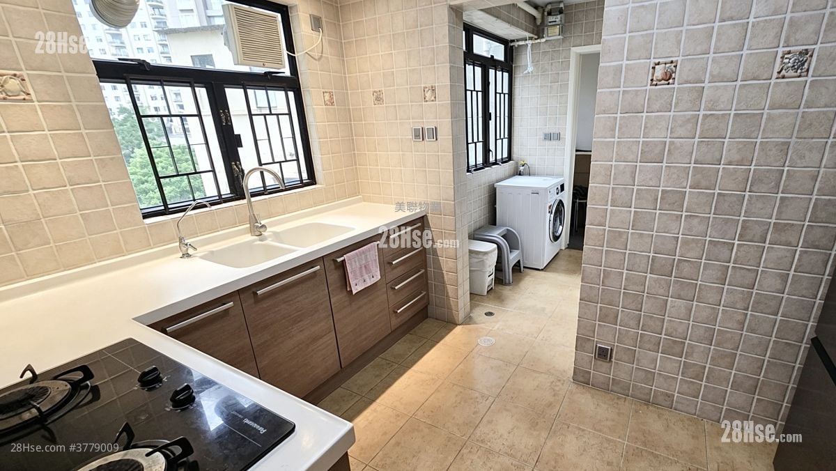 俊贤花园 售盘 3 房 , 2 浴室 899 平方尺