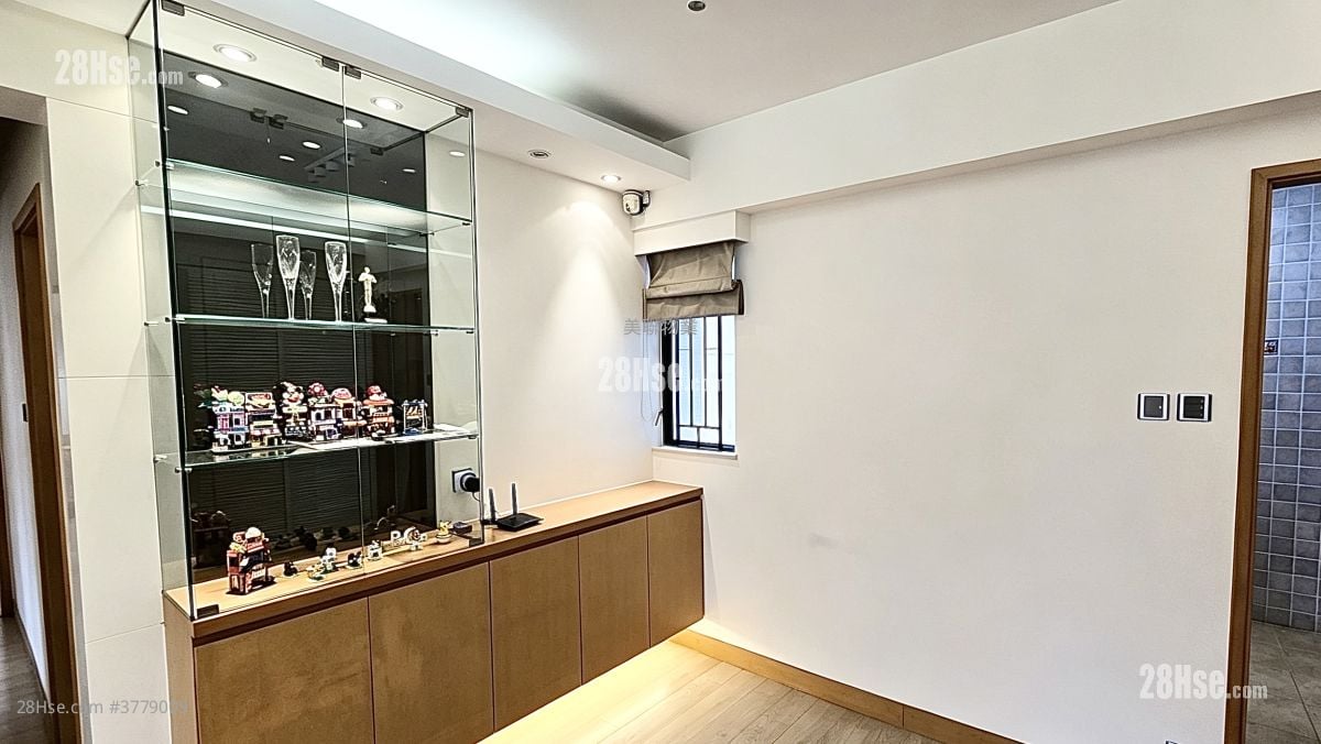 俊贤花园 售盘 3 房 , 2 浴室 899 平方尺