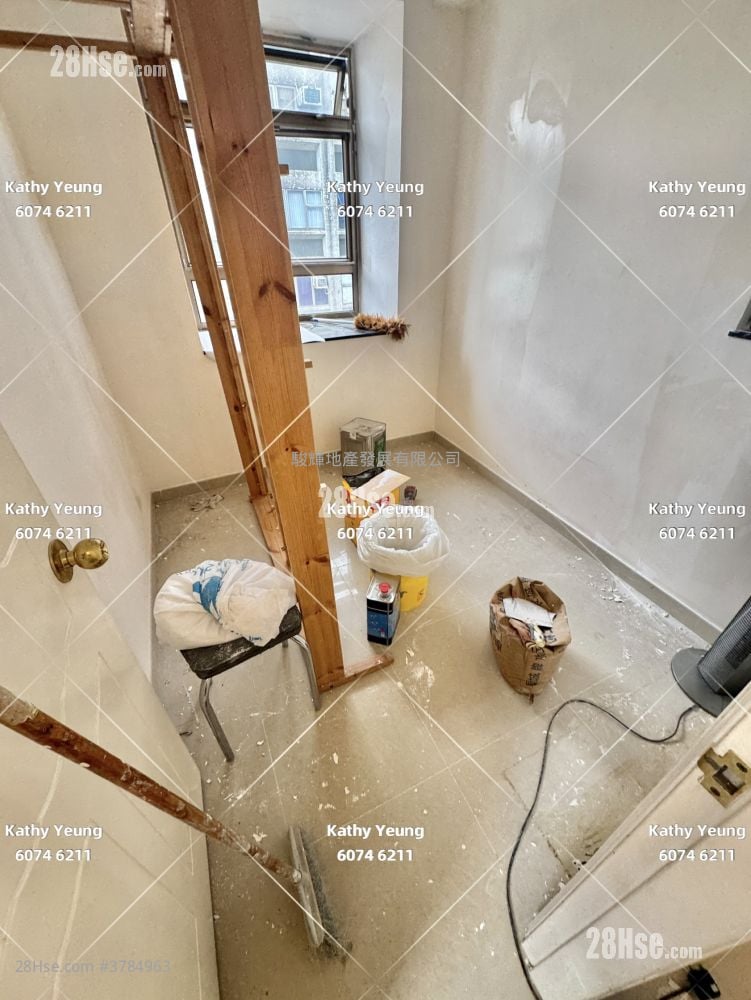 庇利金街13-25号 租盘 2 房 , 1 浴室 310 平方尺