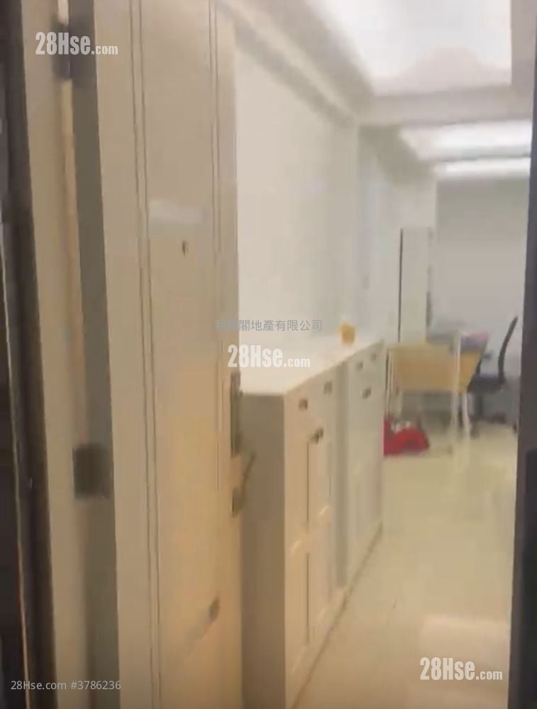 厅: 南方大厦 售盘 2 房 , 1 浴室 504 平方尺