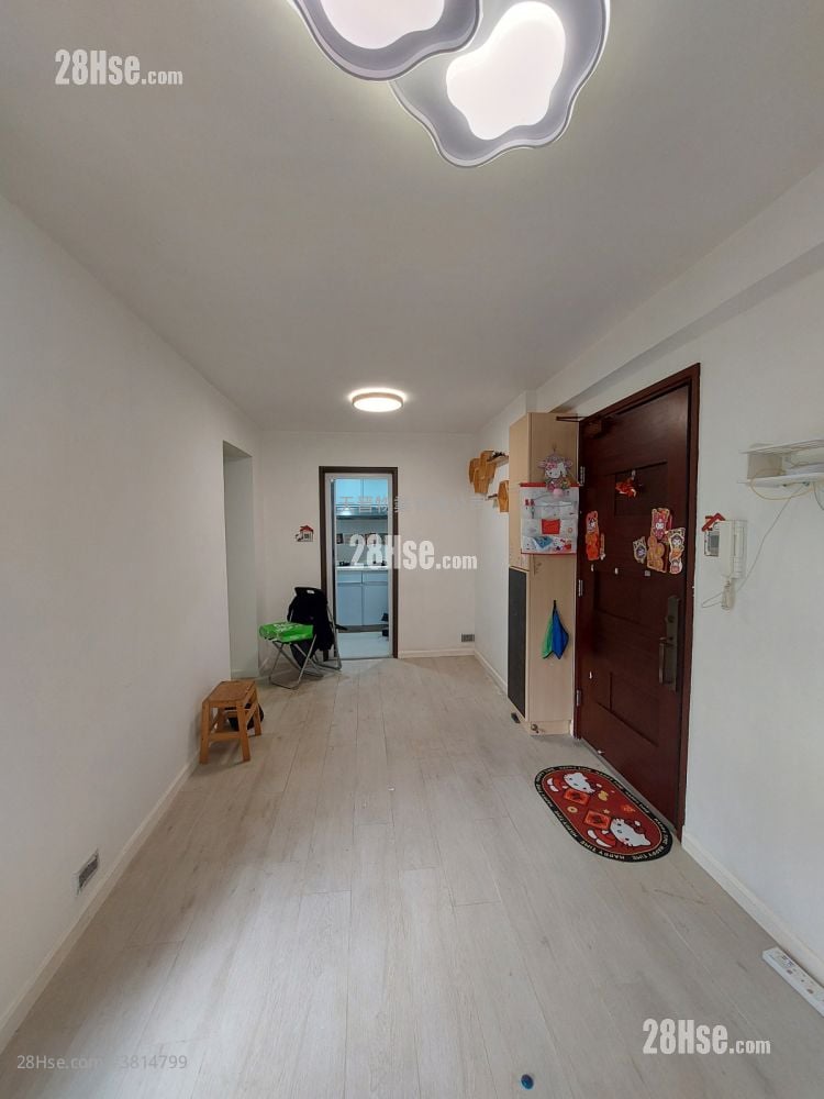 Hung Hom Gardens Sell 3 Bedrooms , 1 Bathroom 480 ft²