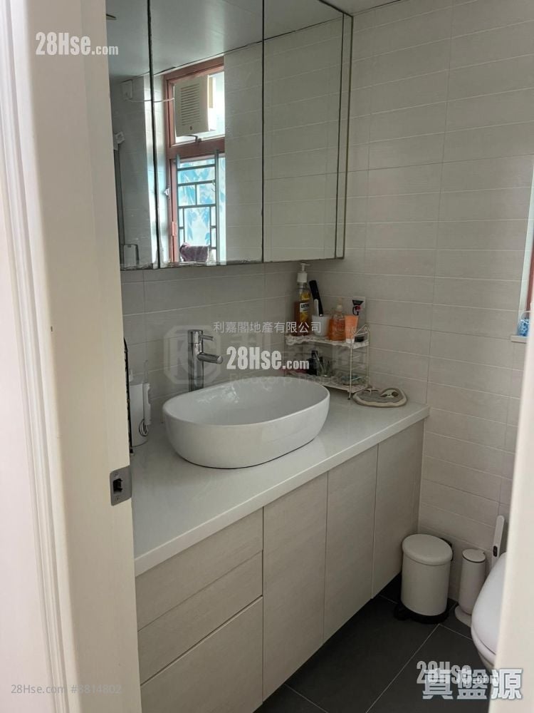 蔚翠花園 售盤 3 房 , 2 浴室 716 平方呎