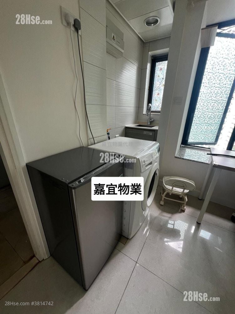 Mont Vert Rental Studio , 1 Bathroom 165 ft²