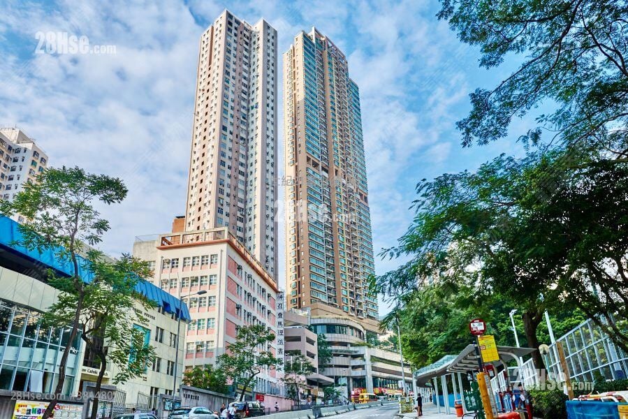 The Forest Hills Sell 2 Bedrooms , 1 Bathroom 439 ft²