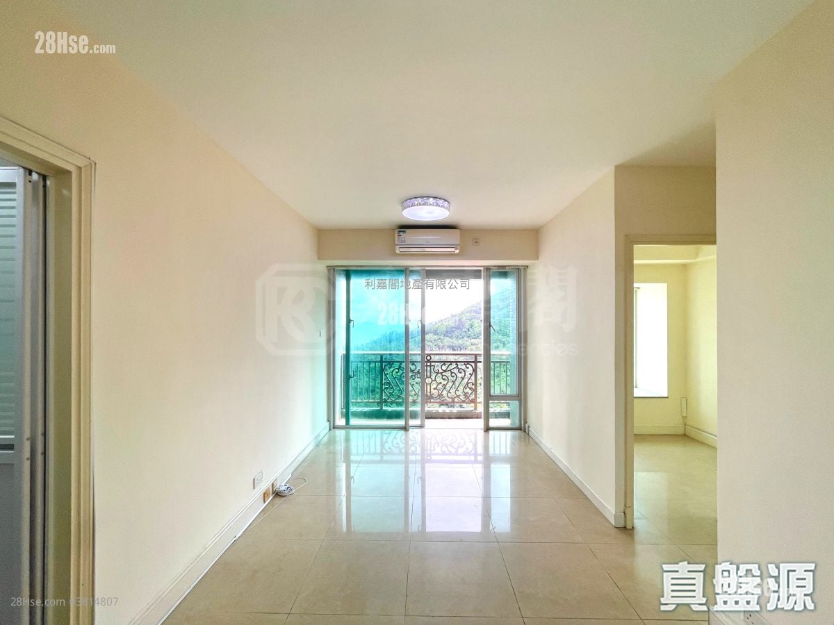 Metro Town Rental 2 Bedrooms , 1 Bathroom 476 ft²