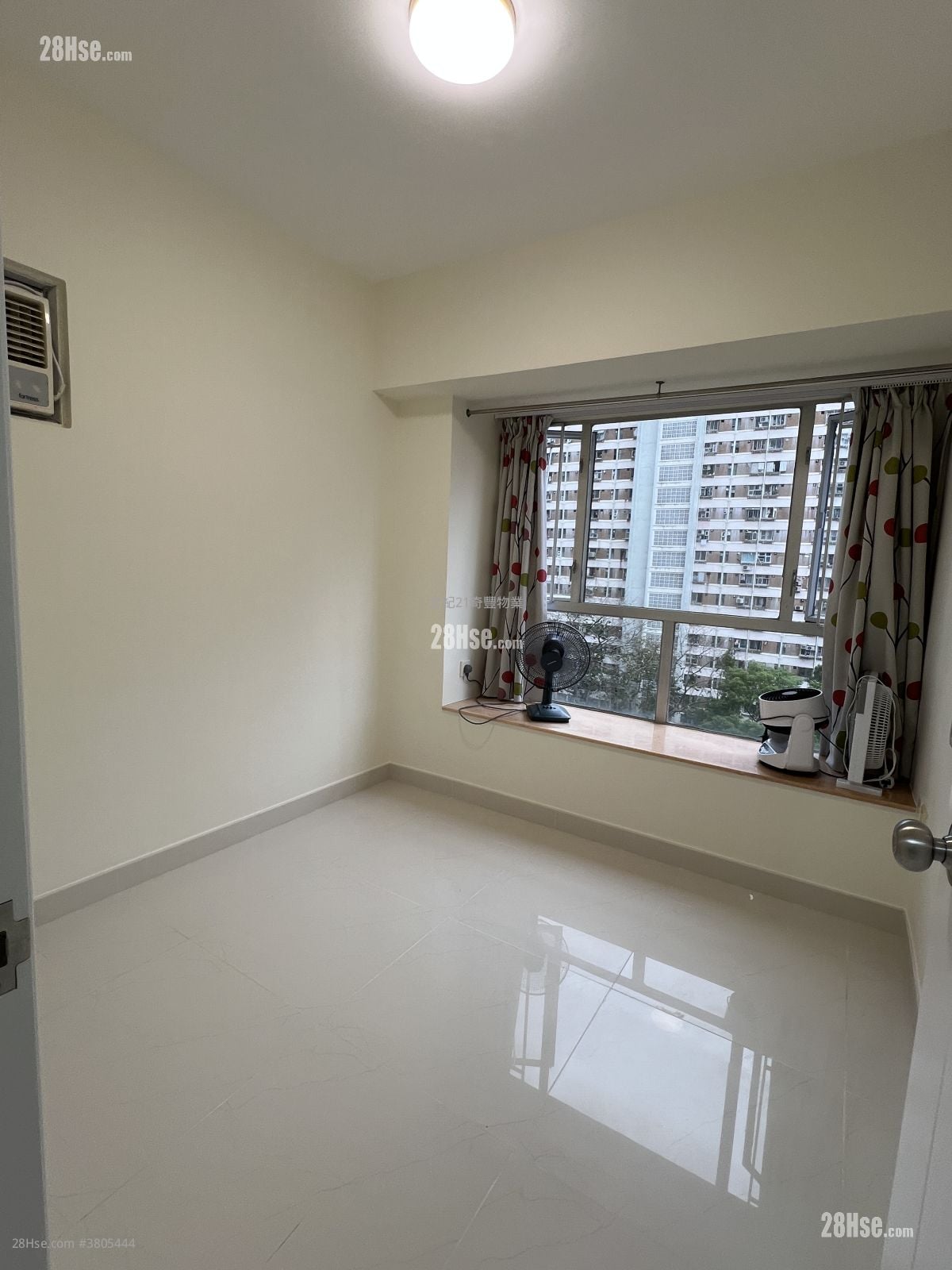 Fanling Town Center Rental 2 Bedrooms , 1 Bathroom 399 ft²