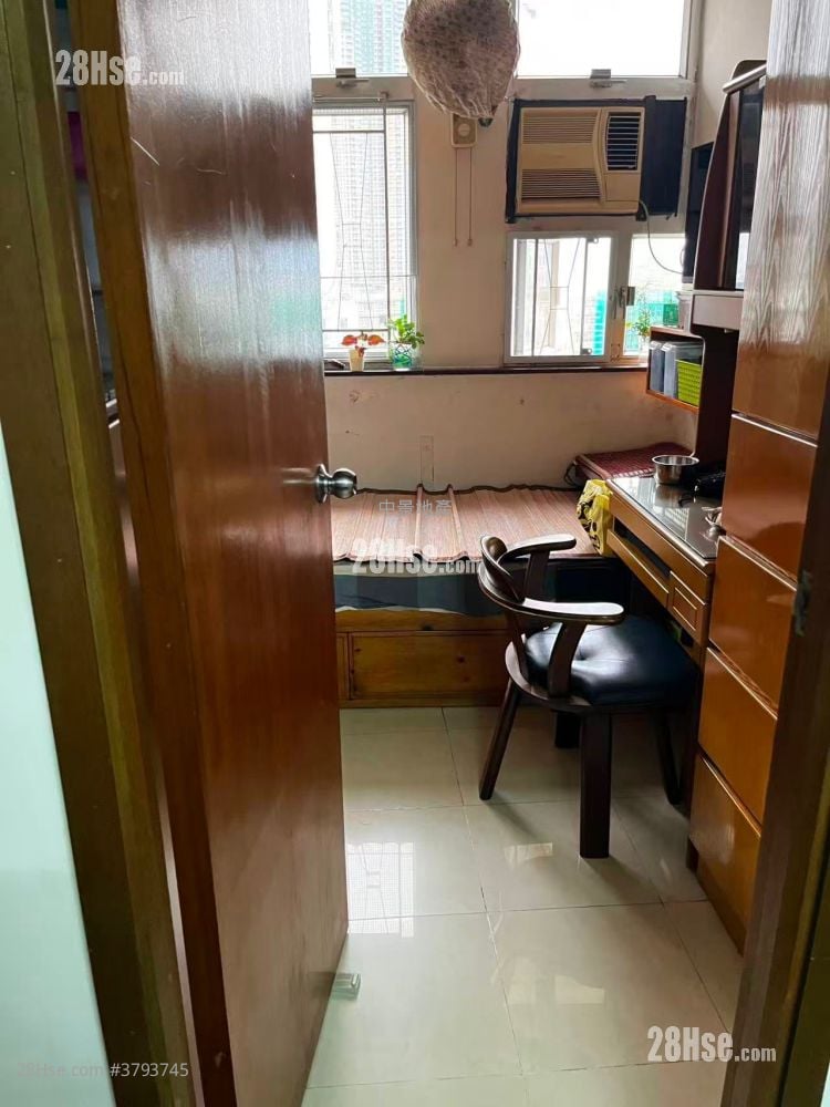 Phase 2 Of Mei King Mansion Sell 2 Bedrooms , 1 Bathroom 378 ft²