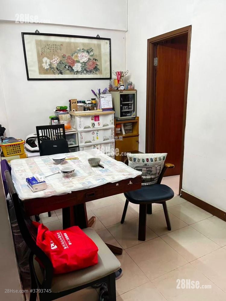 Phase 2 Of Mei King Mansion Sell 2 Bedrooms , 1 Bathroom 378 ft²