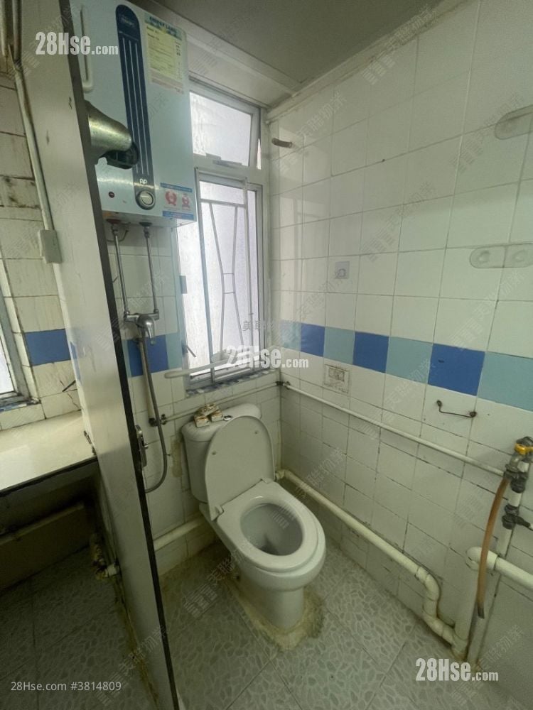 Yuet Loong Mansion Sell 2 Bedrooms , 1 Bathroom 342 ft²