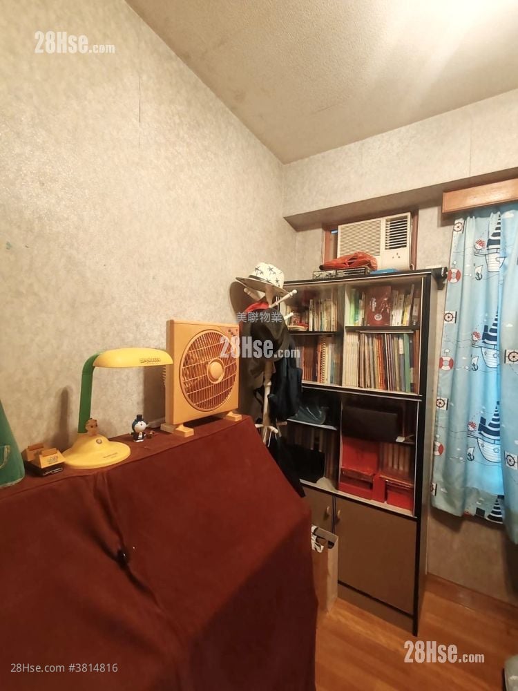 蔚翠花园 售盘 3 房 716 平方尺