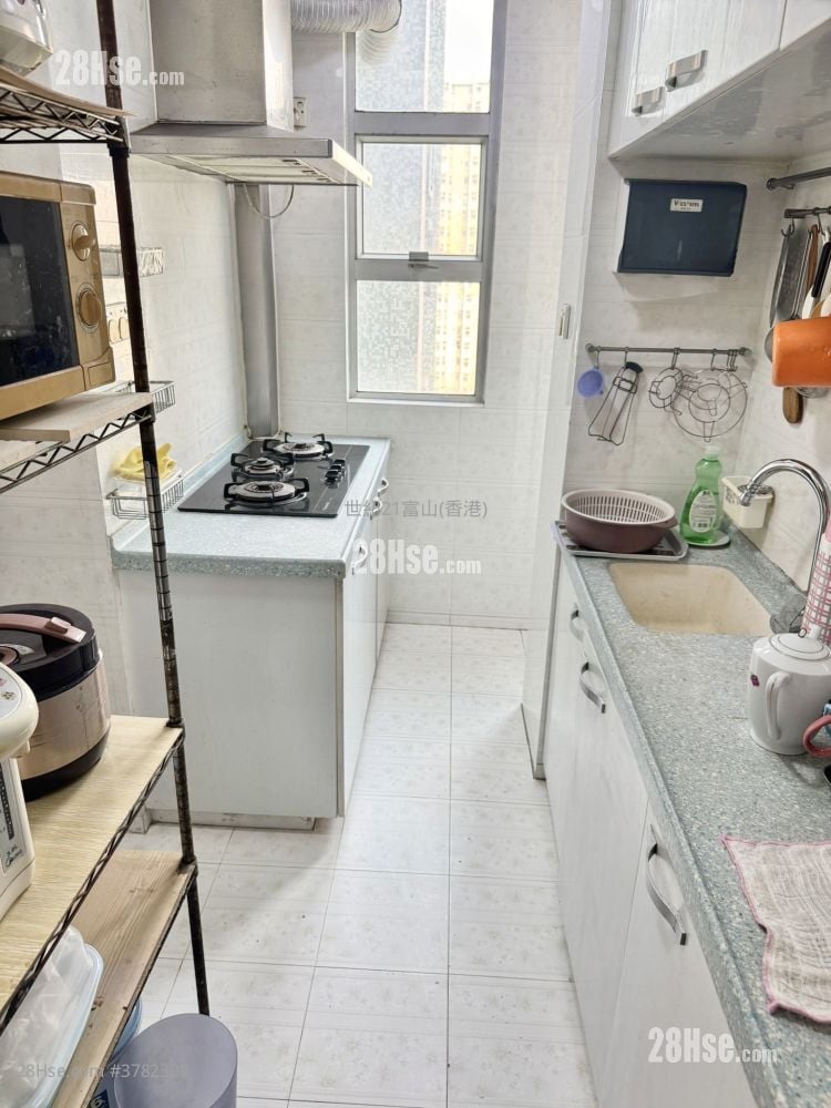 Fu Keung Court Sell 3 Bedrooms , 1 Bathroom 577 ft²