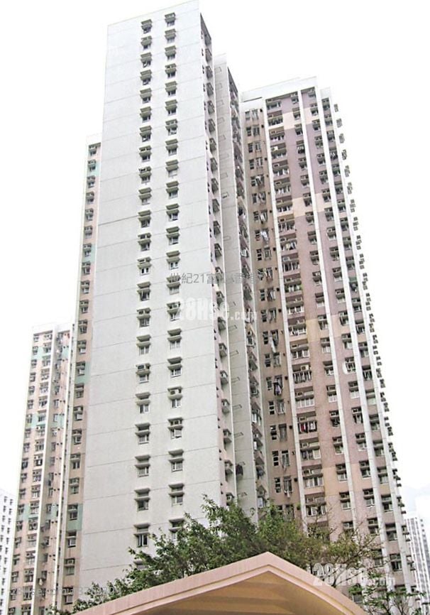 Fu Keung Court Sell 3 Bedrooms , 1 Bathroom 577 ft²