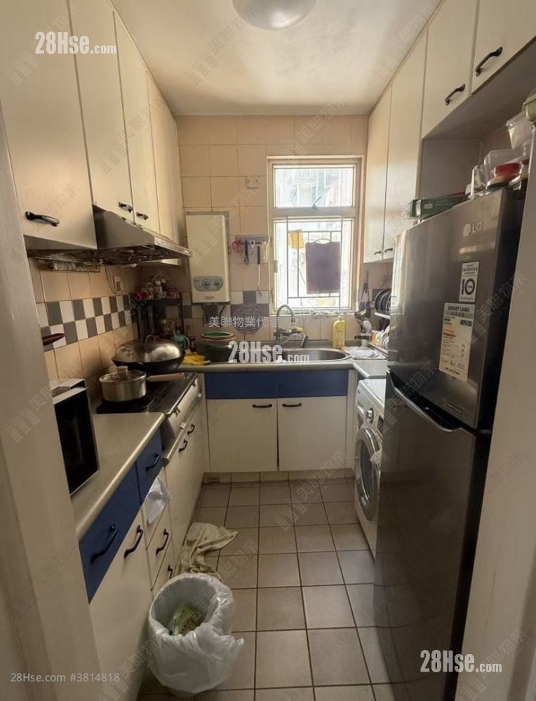 Choi Ming Court Sell 2 Bedrooms 506 ft²