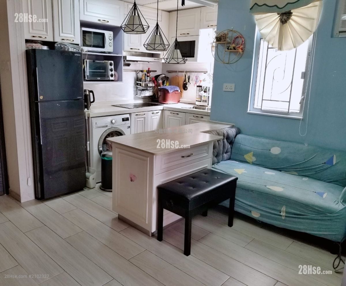 Sunshine Plaza Rental 2 Bedrooms , 1 Bathroom