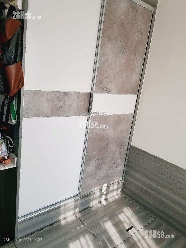 Sunshine Plaza Rental 2 Bedrooms , 1 Bathroom