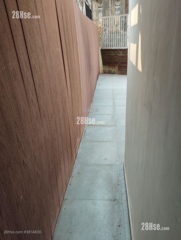 Hong Fai Building Rental 2 Bedrooms , 1 Bathroom 210 ft²