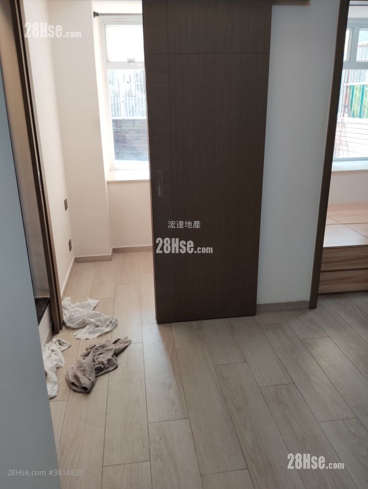 Hong Fai Building Rental 2 Bedrooms , 1 Bathroom 210 ft²