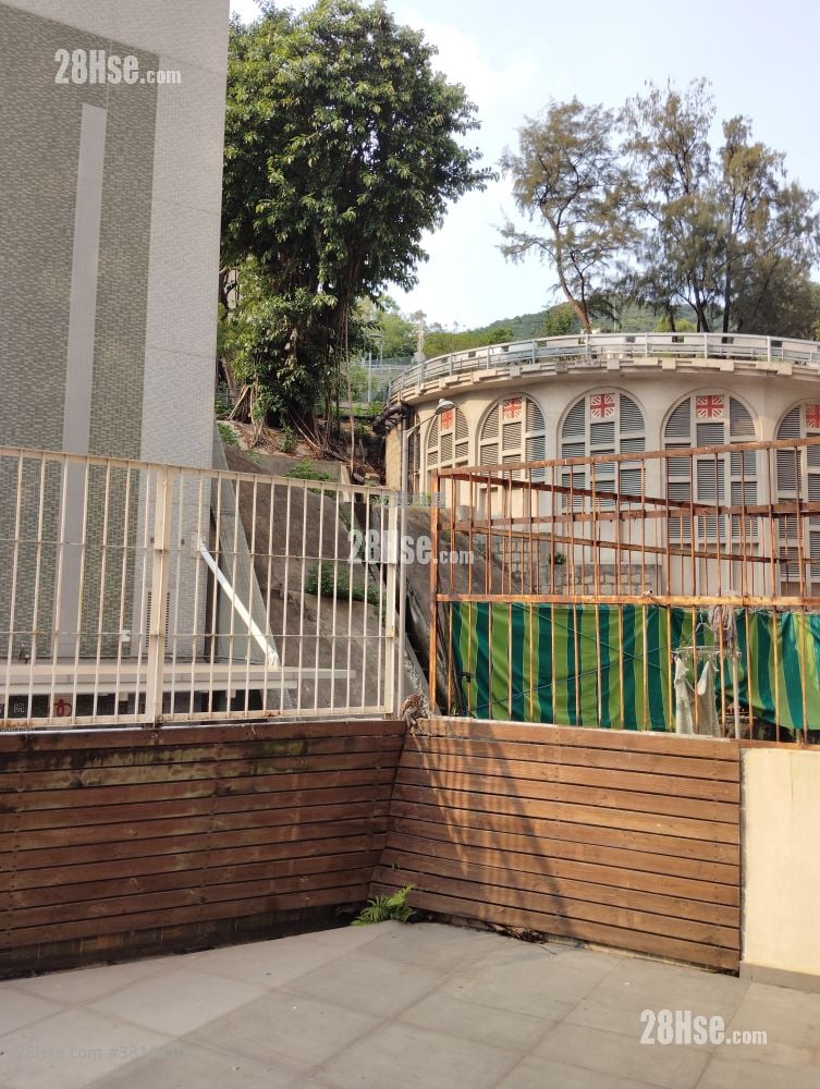 Hong Fai Building Rental 2 Bedrooms , 1 Bathroom 210 ft²