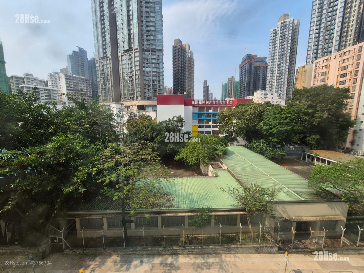 Hung Hom Gardens Sell 3 Bedrooms , 1 Bathroom 480 ft²