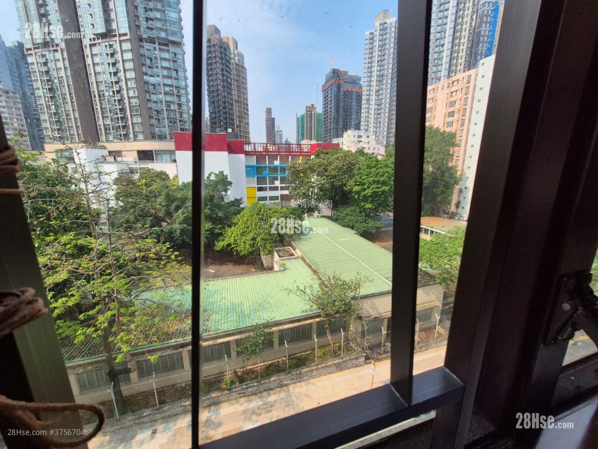 Hung Hom Gardens Sell 3 Bedrooms , 1 Bathroom 480 ft²