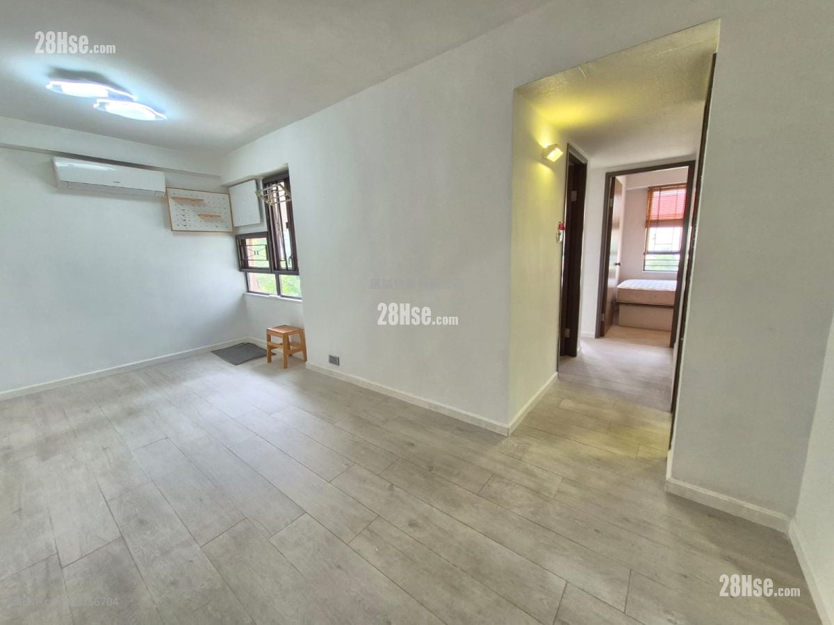 Hung Hom Gardens Sell 3 Bedrooms , 1 Bathroom 480 ft²