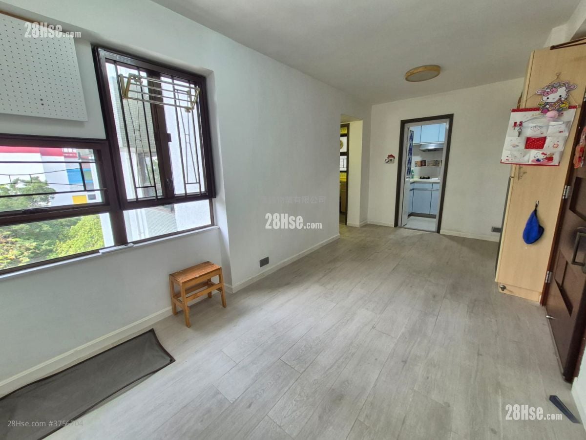 Hung Hom Gardens Sell 3 Bedrooms , 1 Bathroom 480 ft²