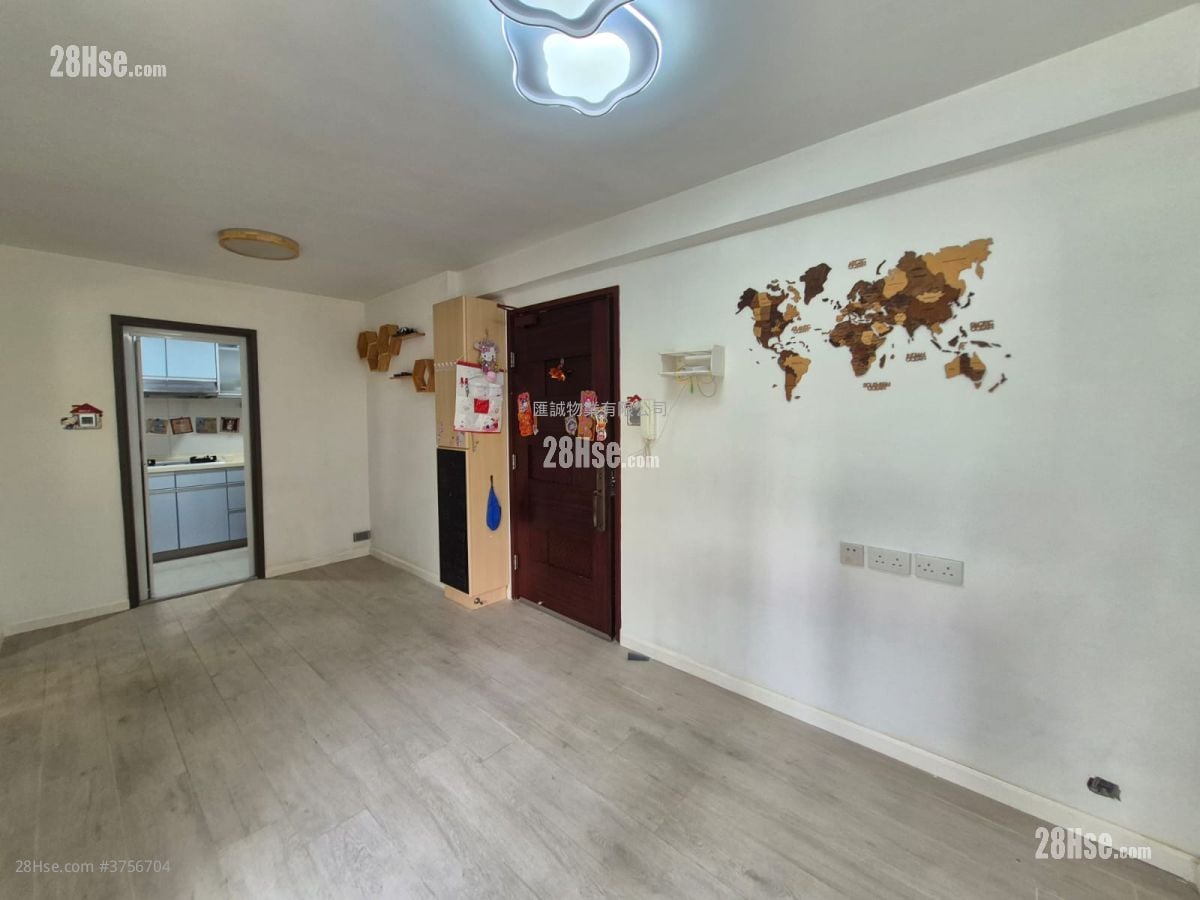 Hung Hom Gardens Sell 3 Bedrooms , 1 Bathroom 480 ft²