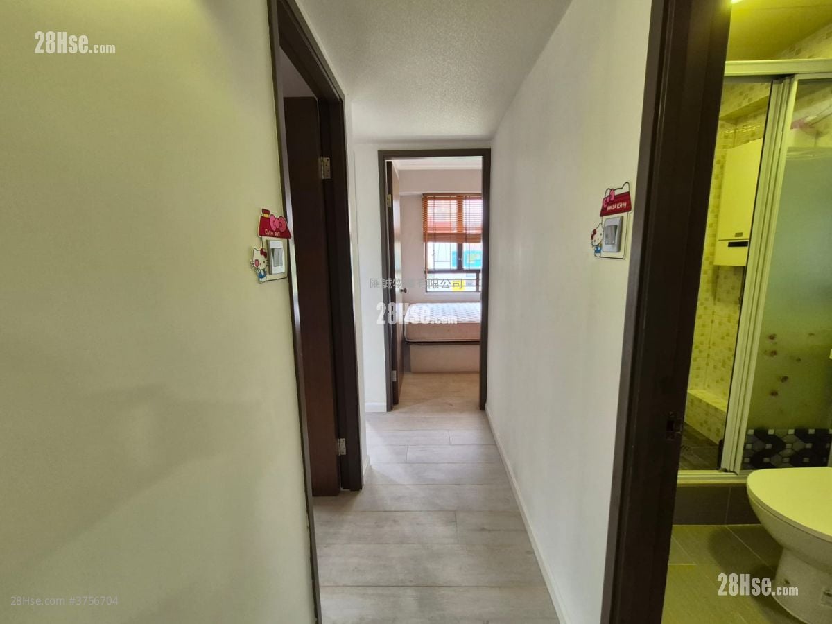 Hung Hom Gardens Sell 3 Bedrooms , 1 Bathroom 480 ft²