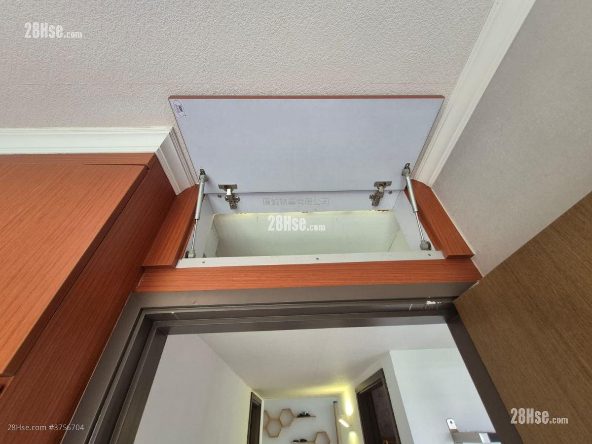 Hung Hom Gardens Sell 3 Bedrooms , 1 Bathroom 480 ft²