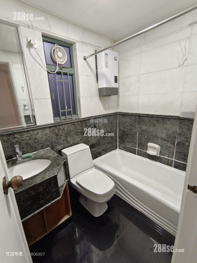 浪翠园 租盘 4 房 , 2 浴室 747 平方尺